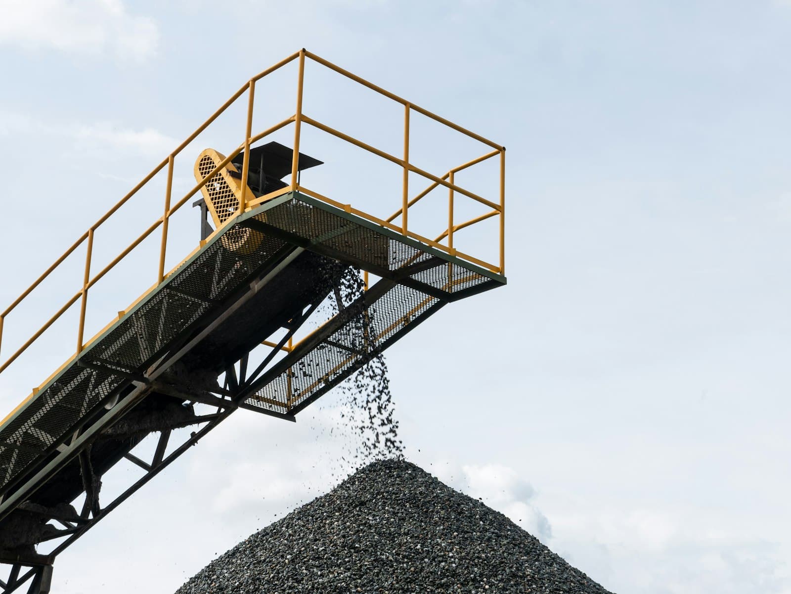 How Much Does a Dump Truck of Gravel Cost in East Tennessee?